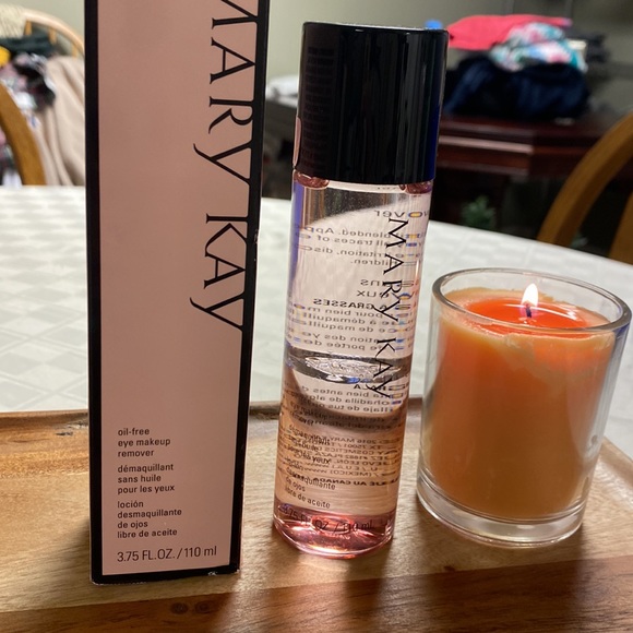 Mary Kay Oil-Free Eye Makeup Remover!💓 - Picture 3 of 3